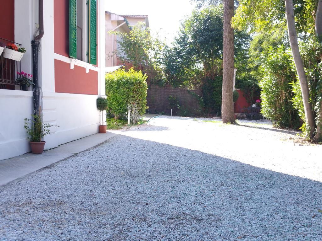 B&B Villa Regina ปิซา ภายนอก รูปภาพ