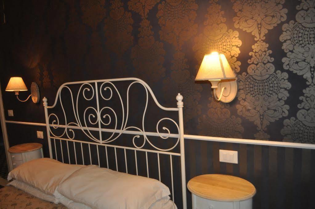 B&B Villa Regina ปิซา ภายนอก รูปภาพ